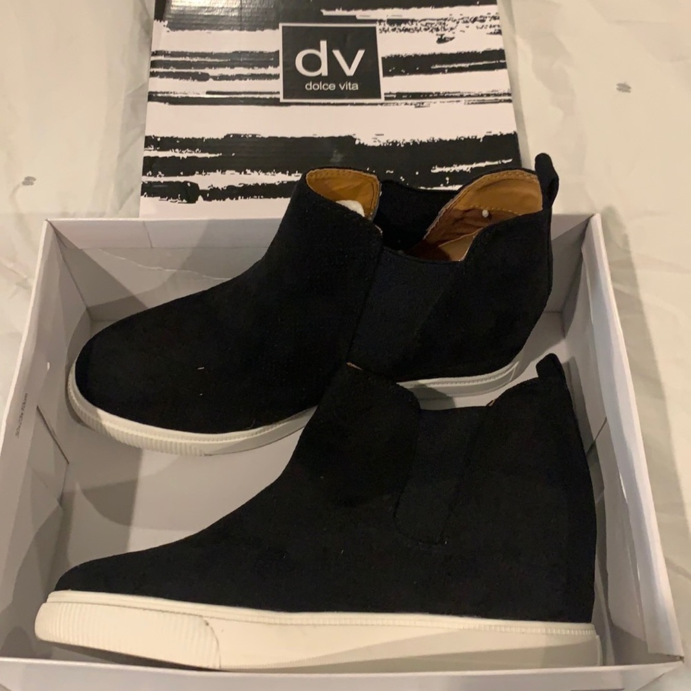 Brand new, black, dolce vita wedges